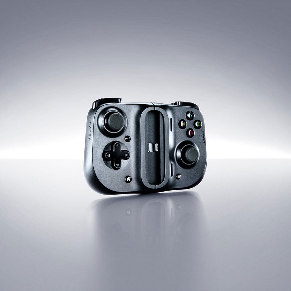 Razer Kishi Universal Gaming Controller for IphonePC Studio